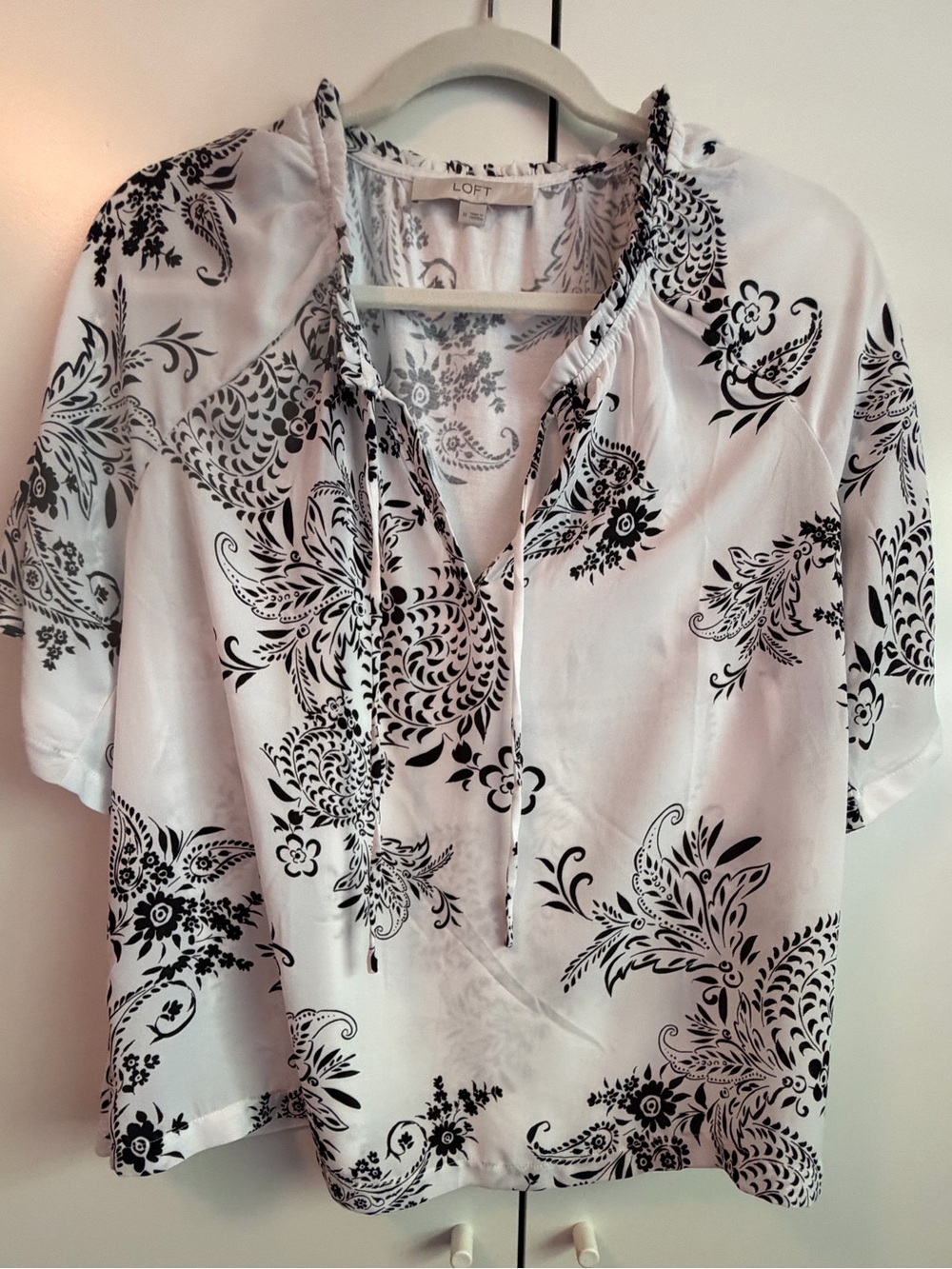LOFT White Blouse with Black Floral Paisley Print size M NWOT